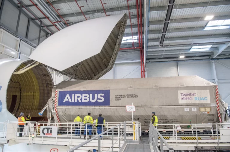 Inmarsat-6 F2 satellite arrives in Florida on an Airbus Beluga for launch