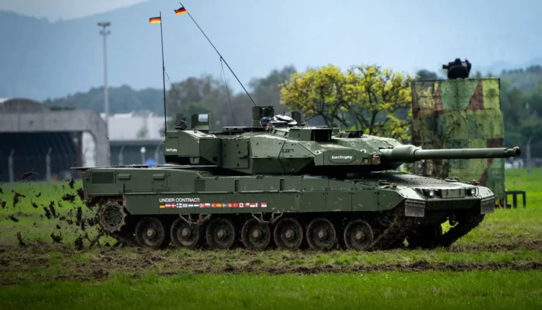 Leopard 2A7 with equipped with Trophy APS