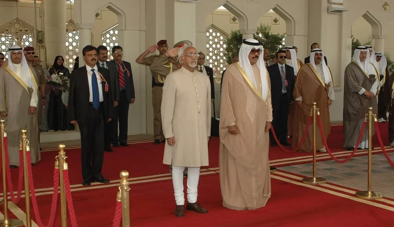 Indian Vice President Mohammad Hamid Ansari with Emir Nawaf in April 2009