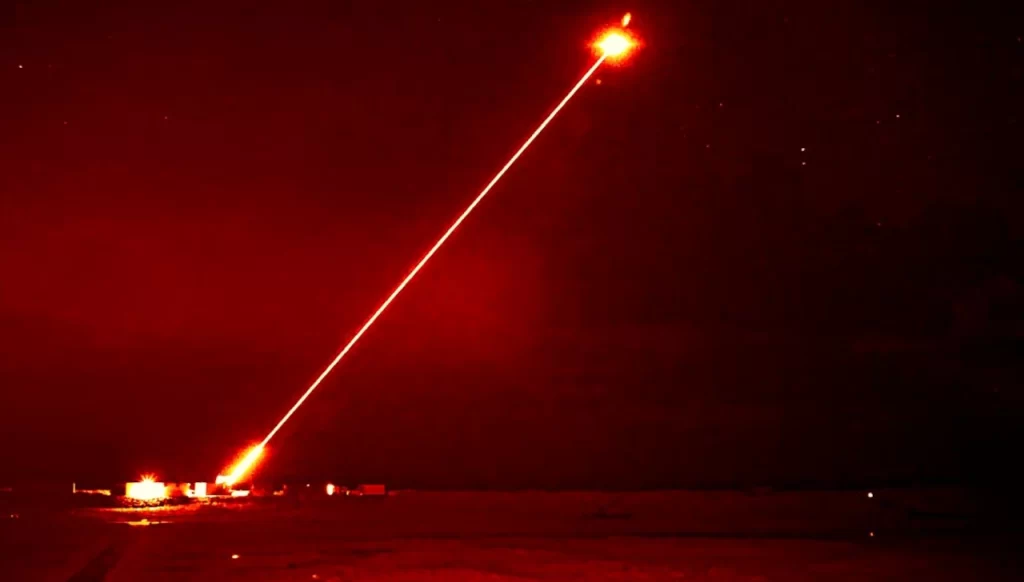 British DragonFire Laser weapon fires at drones