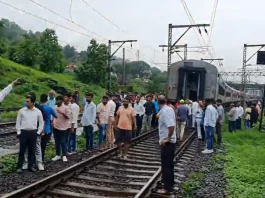 One Side of the decoupled Panchvati Express