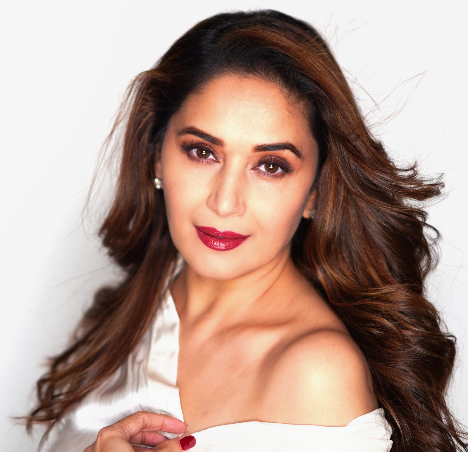 Madhuri Dixit-Nene's beauty evolution and best looks over the years | Vogue  India