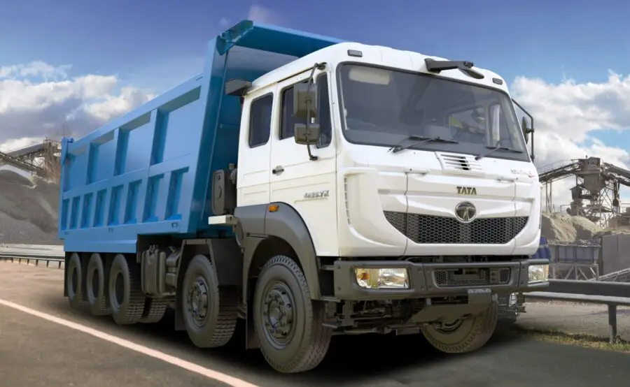 TATA 16-wheeler, 47.5-tonne tipper truck Signa 4825.TK