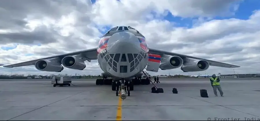 Russian plane with aid land in India