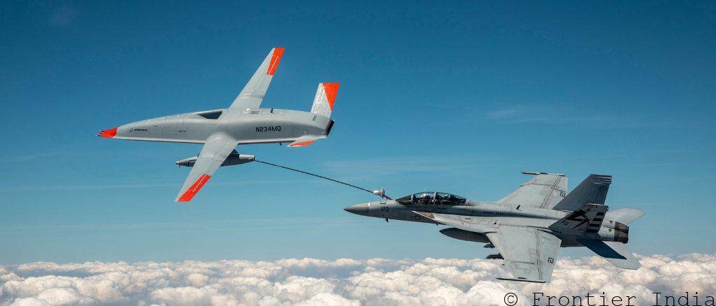 MQ-25A Stingray refuels F-18 Super hornet.jpg
