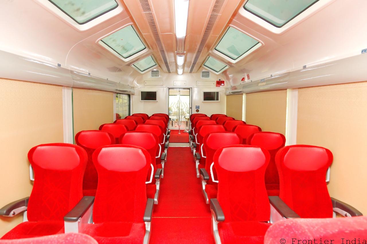 Vistadome coach on Mumbai - Pune Deccan Express