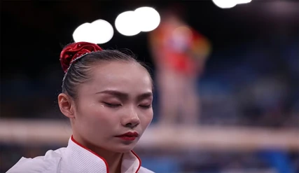 Lu Yufei’s Red Eyeshadow and Lips