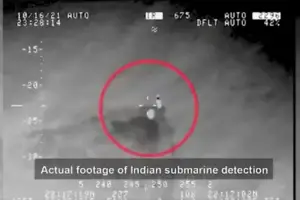 Pakistan Navy PC3 Orion detects Indian Navy submarine via FLIR