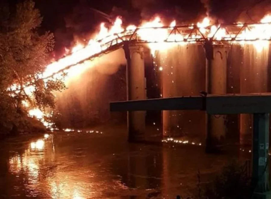 Rome's historic Ponte dell'Industria or the Iron bridge on fire