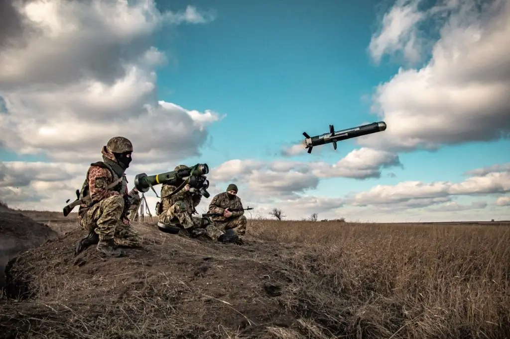 Ukraine forces firing Javelin Anti Tank Missile