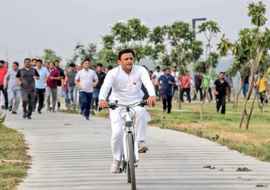 Akhilesh Yadav on cycle