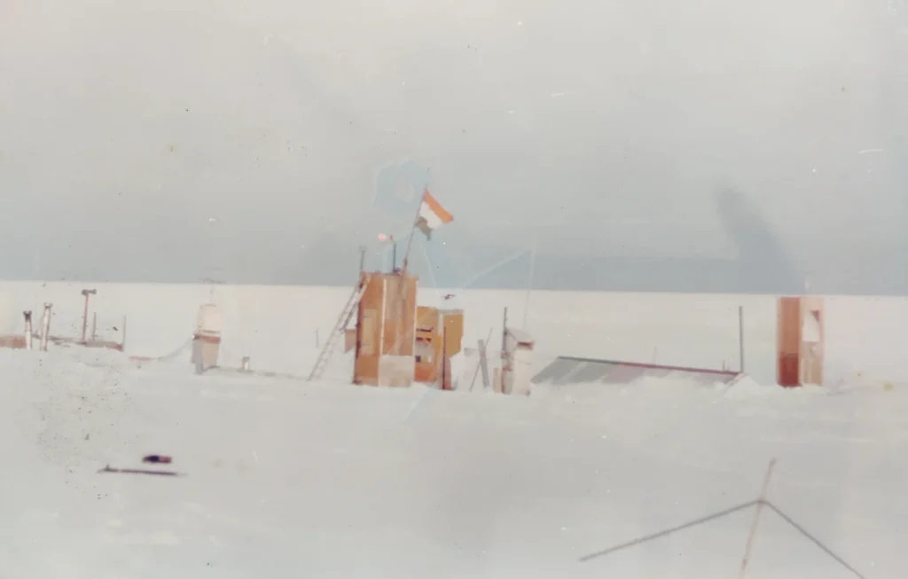 First Indian Antarctic Station Dakshin Gangotri totally buried under the Ice