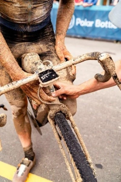 PIRELLI Cinturato Gravel RC Tyre in gravel conditions.