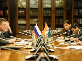 Alexander Novak meets with Ambassador Extraordinary and Plenipotentiary of the Republic of India Pavan Kapoor