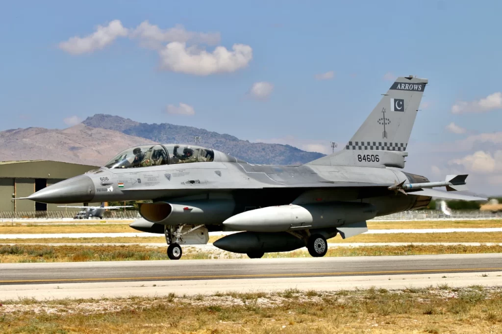 General Dynamics F-16BM 11(MR)/39W Pakistan Air Force Konya AFB 30.6.22