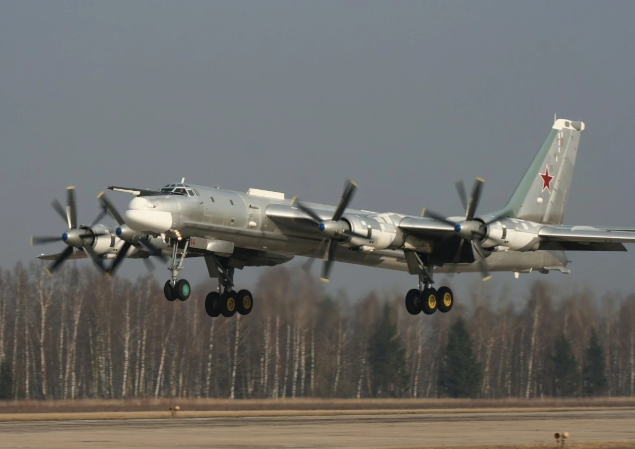 Tu-95MS strategic missile carriers
