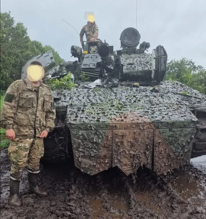 Swedish CV9040 to be captured by Russians, Barracuda camouflage system