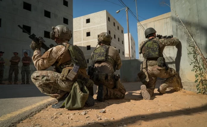 Israeli Army trains in urban warfare Israeli Army trains in urban warfare