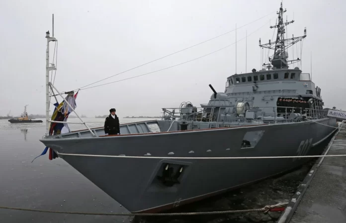 Russian Navy Minesweeper Alexander Obukhov