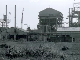 The Bhopal pesticide plant of Union Carbide India Limited in early 1986, around a year after the disaster