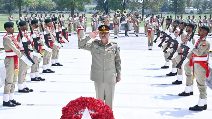 Pakistani Field Marshal Syed Asim Munir lays floral wreath