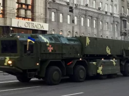 Model of the Sapsan self-propelled launcher at a parade