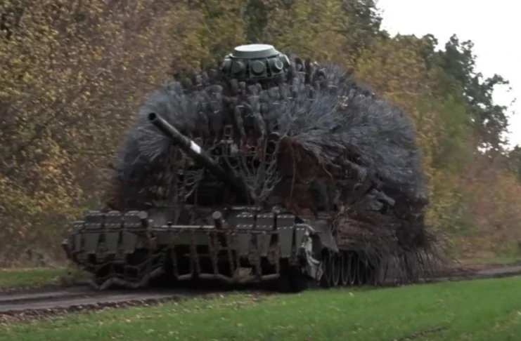 T-80BVM with a TMT-K mine trawl