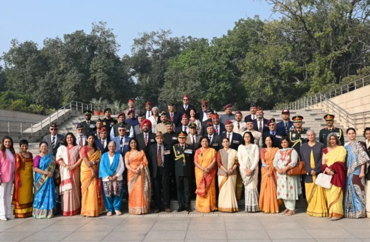 The COAS and President AWWA with the Veterans and Veer Nari of OP PAWAN