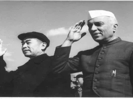 Jawaharlal Nehru and Chou Enlai in Peking in October 1954. (Photo: Wikipedia Commons).