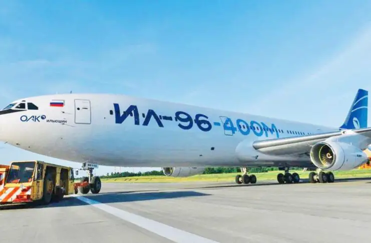 Il-96-400M