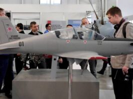 UTS-800 Trainer aircraft Model