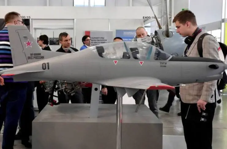 UTS-800 Trainer aircraft Model