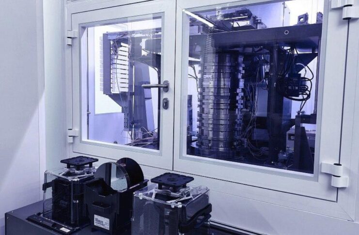 Russian 350-nm Lithography Equipment