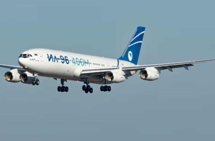 Il-96-400M