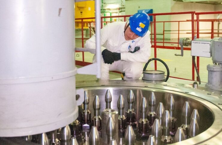 Nuclear Waste Fuel In BN-800 Reactor