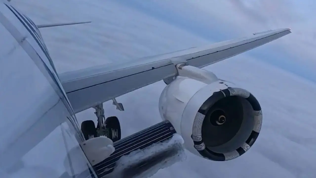 Russian Aircraft With Ice Conditions