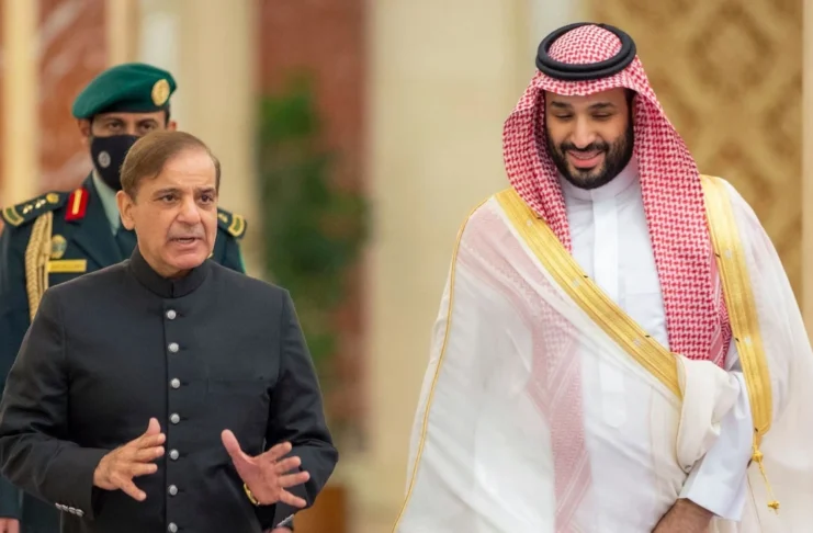Saudi Crown Prince Mohammed bin Salman and Pakistan's Prime Minister Shehbaz Sharif